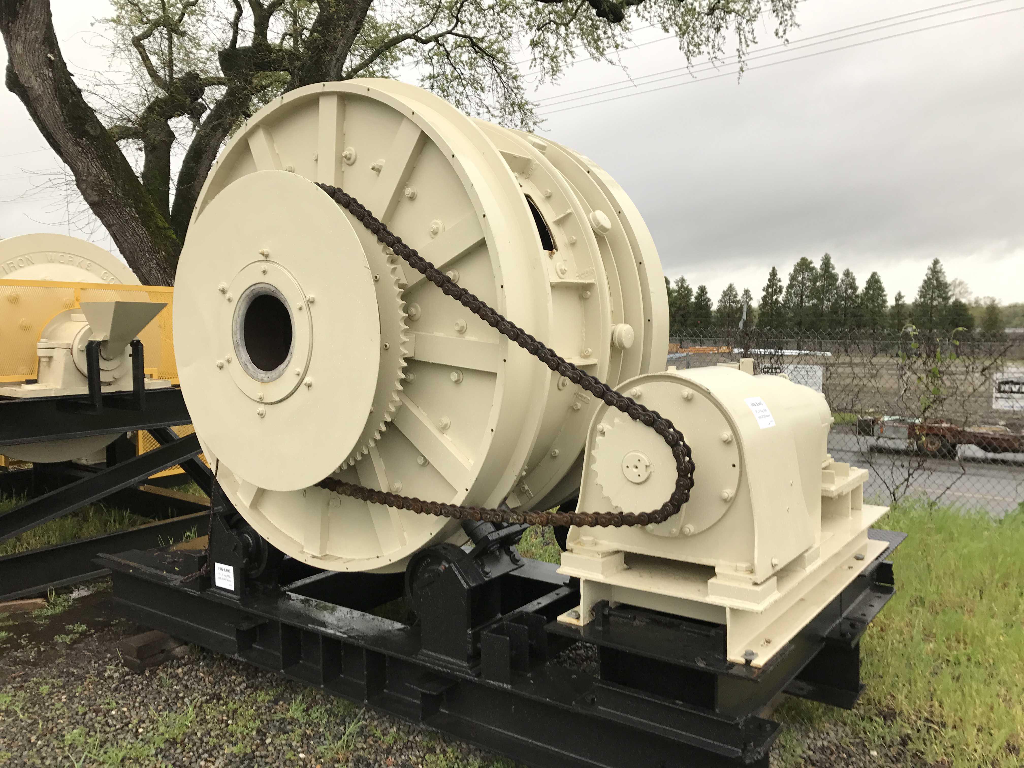 5' x 3' (1.5m x 0.9m)) SAG Mill with 20 HP motor